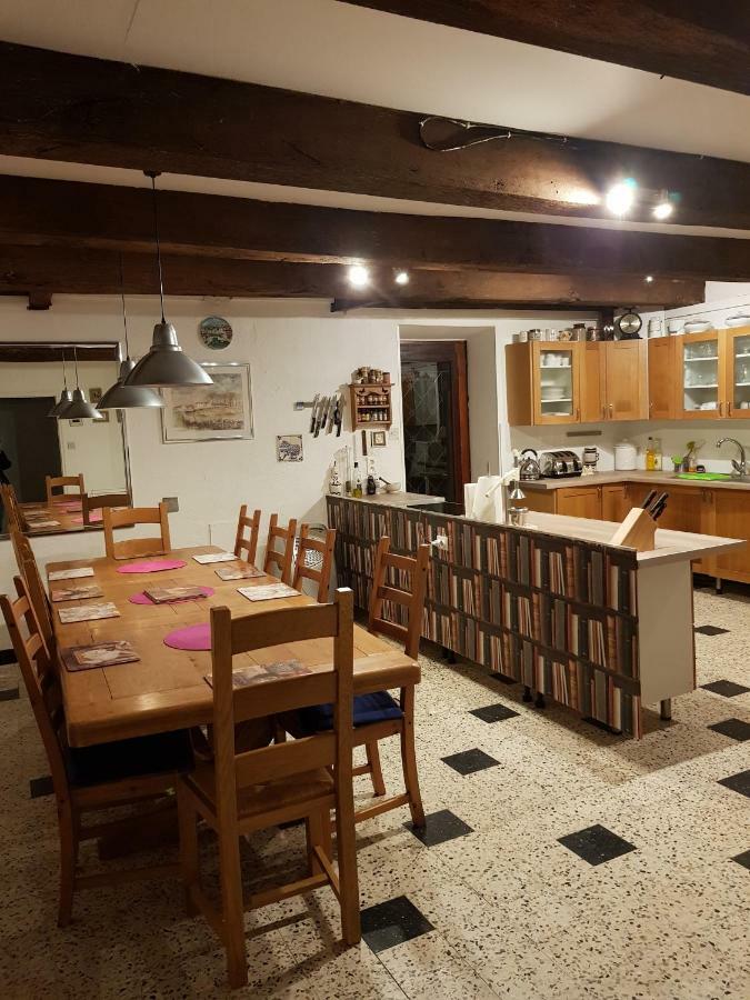 Le Vieux Couvent Villa Deviat Екстериор снимка